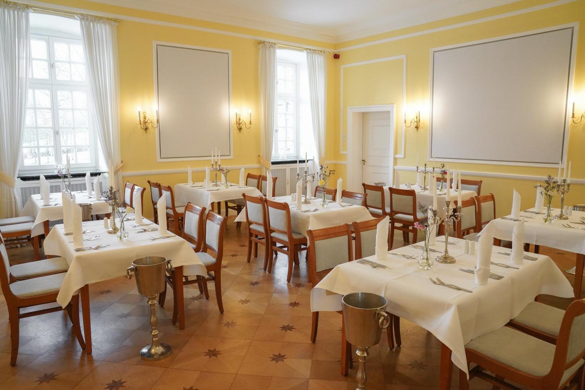 Hotel Schloss Hoehnscheid Бад-Арользен Экстерьер фото