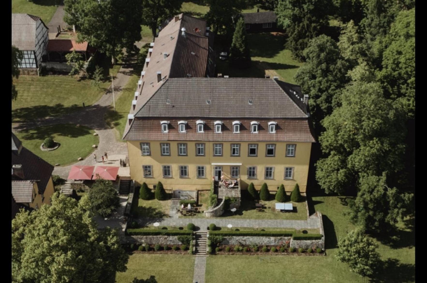 Hotel Schloss Hoehnscheid Бад-Арользен Экстерьер фото