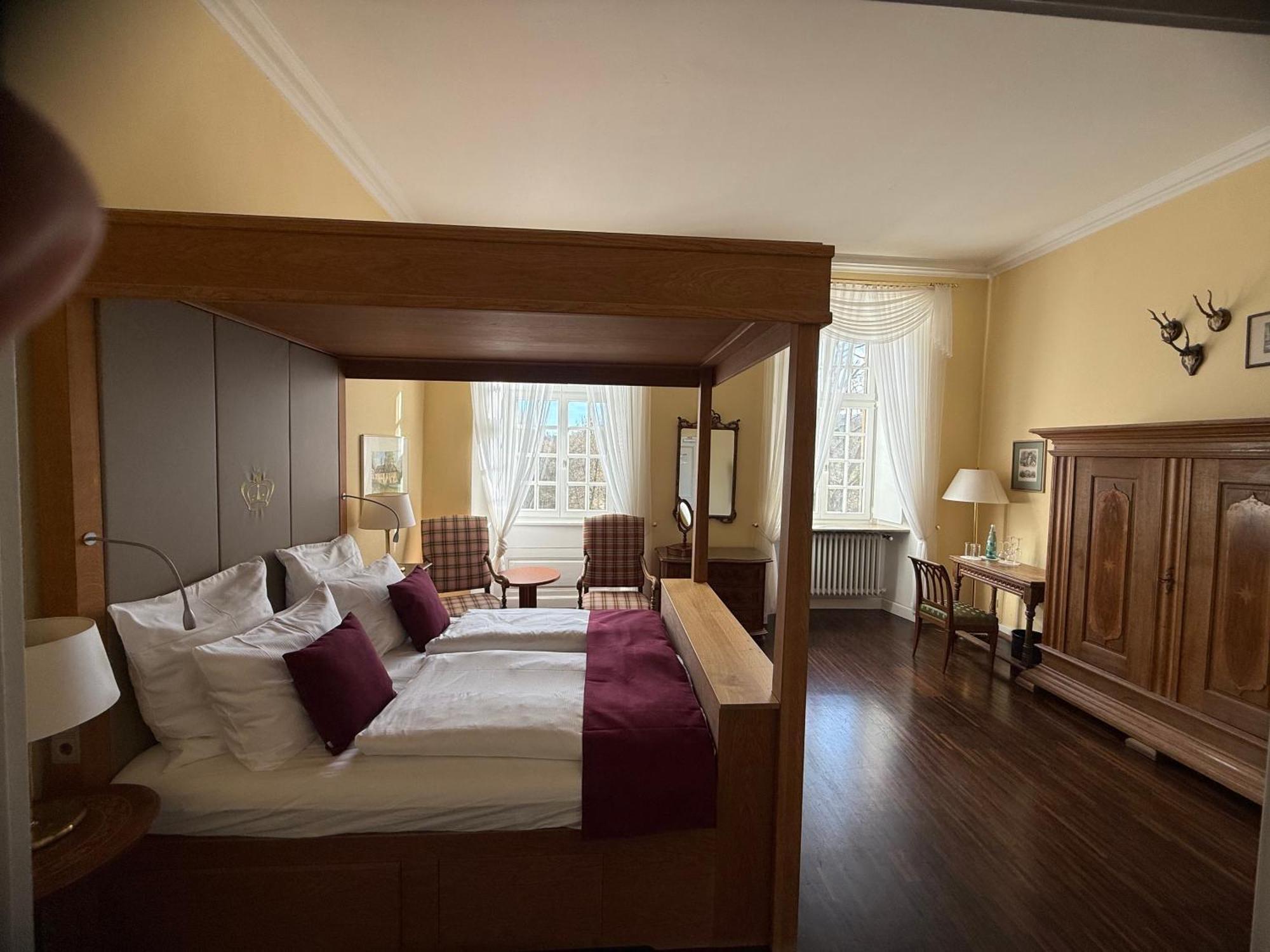 Hotel Schloss Hoehnscheid Бад-Арользен Экстерьер фото